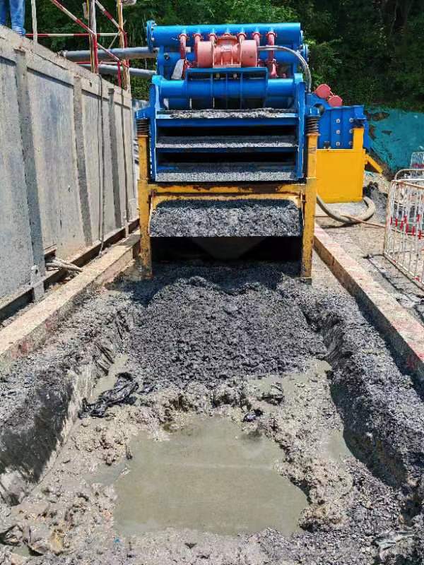 遇到問題？不要怕！我們為您提供專業的技術服務團隊親臨現場指導解決～